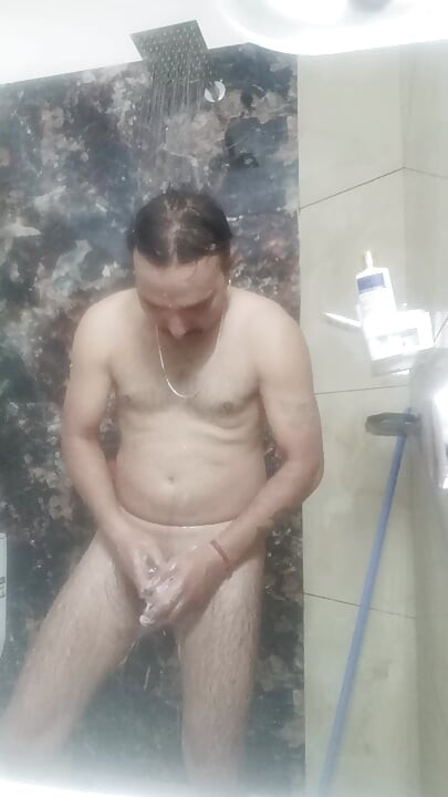 Indian desi man enjoy shower and masterbation show with neighbour and army officer