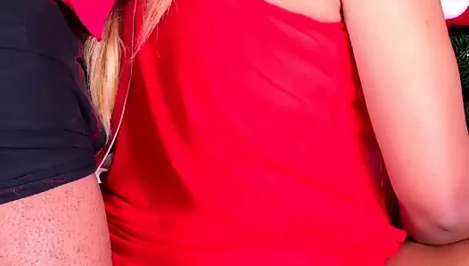 Seksi Nina Rivera Noel için bağlanıyor ve sert sikiliyor