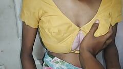 भारतीय तमिल लड़की पति दोस्त की जोरदार चूत चुदाई 20 साल की लड़की