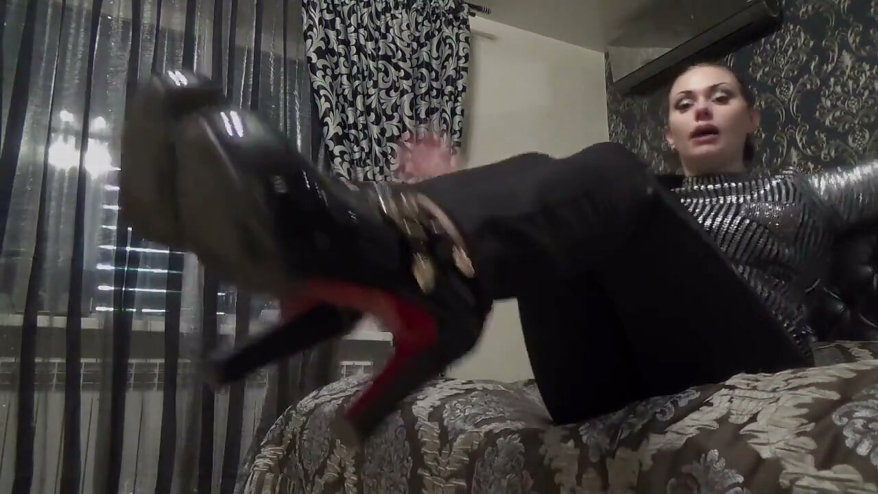 Shoe Worship & 3 Minutes for Cum