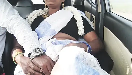 Hintli kadın arabada seks yapıyor Telugu bhabi araba uzun süre üvey oğluyla sikişiyor