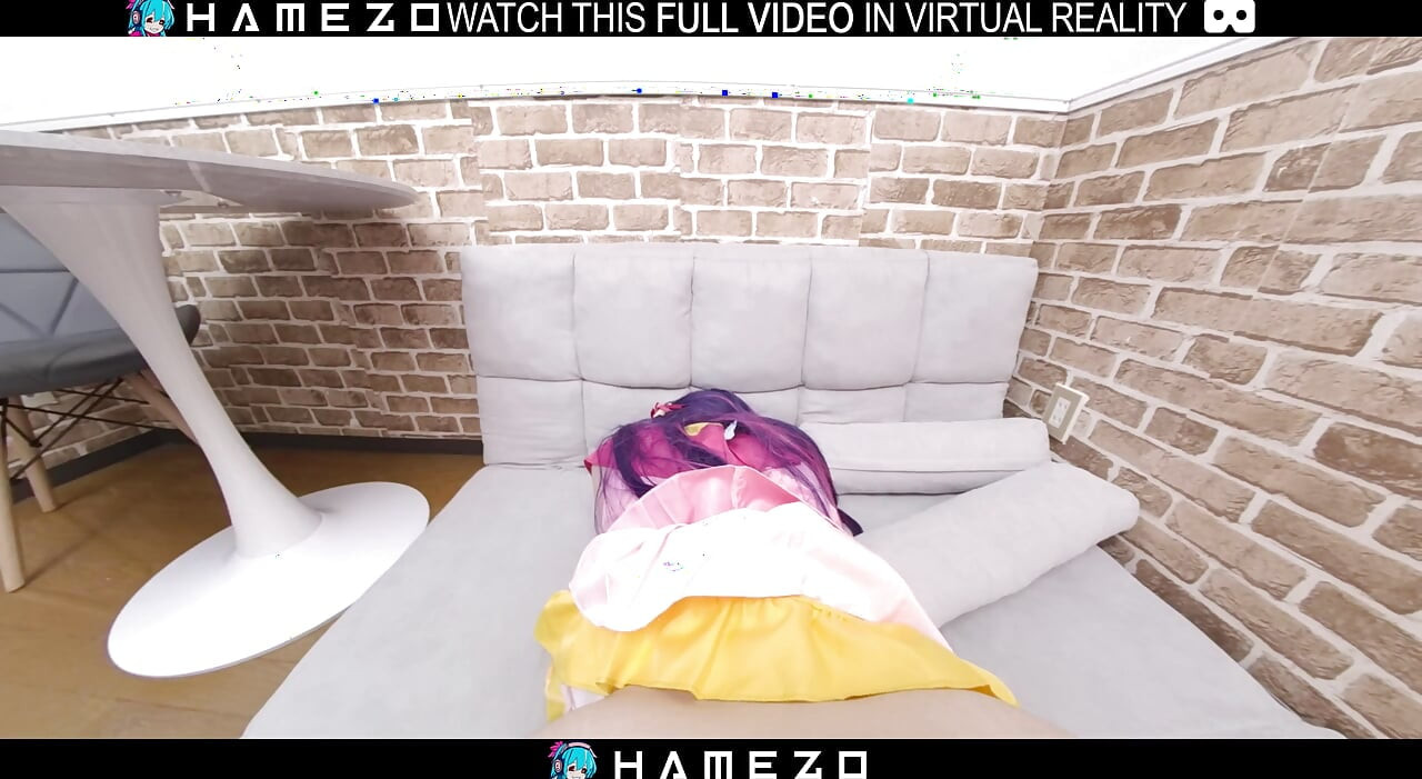 Japanska seksi devojka Suzuna Širaiši jebana u VR-u.