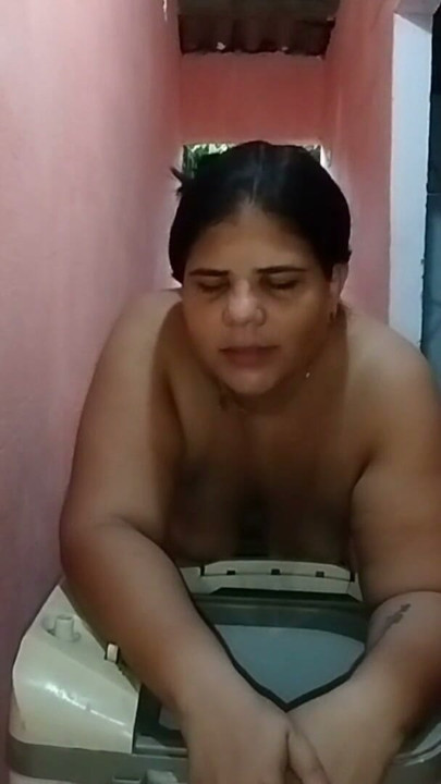 My husband's cuckold called the neighbor to repair the washing machine and he ends up fucking me rich leaving my ass full of cum. | Clip 2
