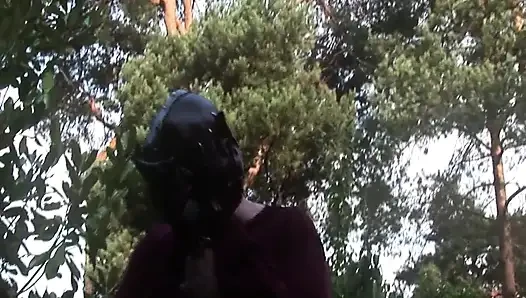 Memek sempit cewek 4_two rambut pirang dientot sama tiga kontol sekaligus di hutan