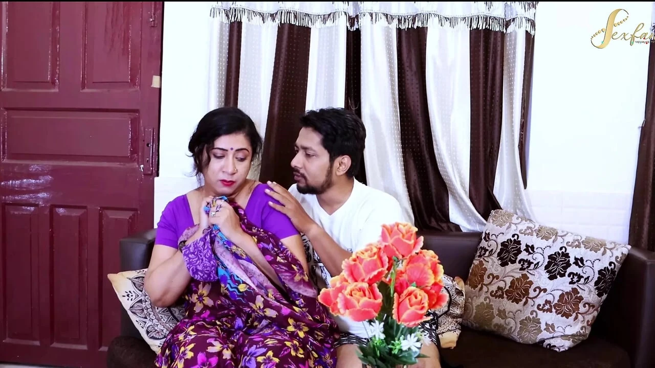 Desi kam wali bai ke sath makan malik ne kiya khub ghapa ghap