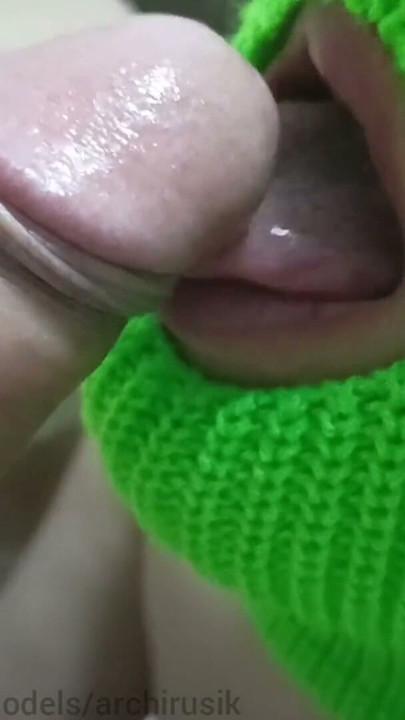 College student sucker sucks daddy's big powerful fat cock! | Clip 2