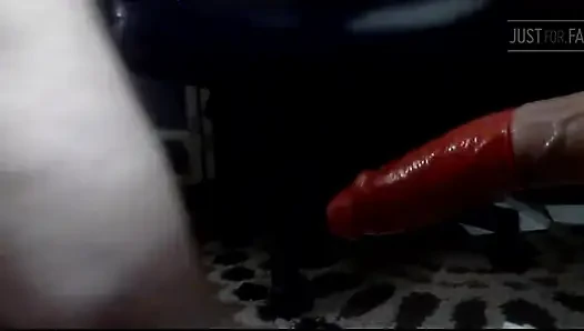 Götüme dildo sokuyor