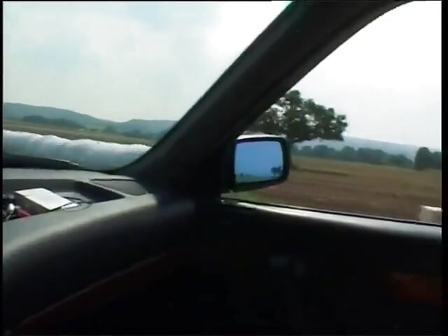 Καυλιάρικο ζευγάρι κάνει σκληρό σεξ στη φύση