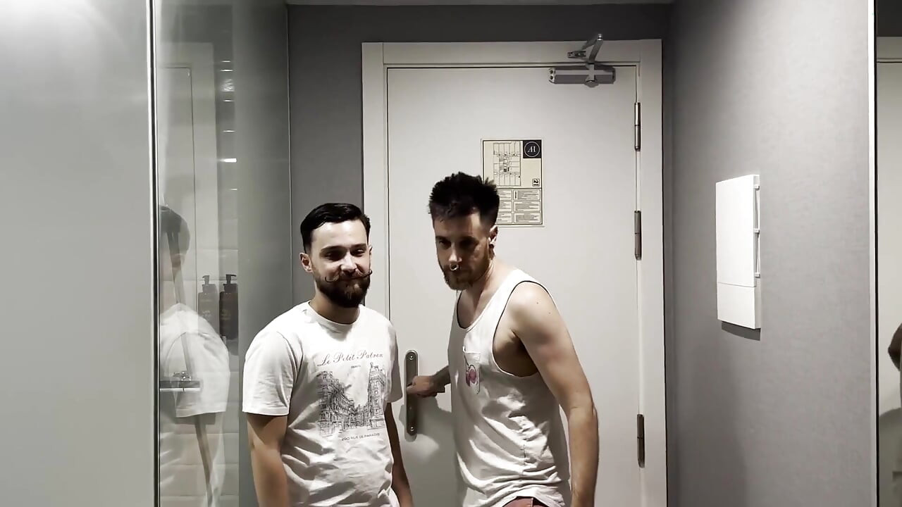 Hotel Threesome