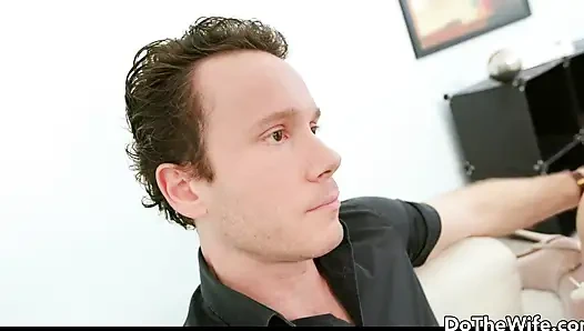 Schwarzer hengst zerstört ehefrau sasha sparrow mit kleinen titten