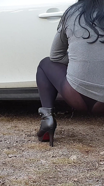 Peeing in My Pantyhose