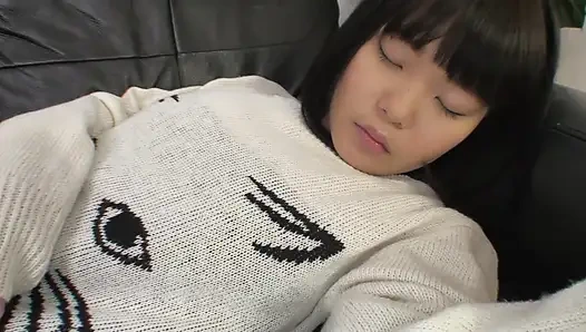 Gadis remaja jepang dicrot di dalam sama abang tirinya sendiri!