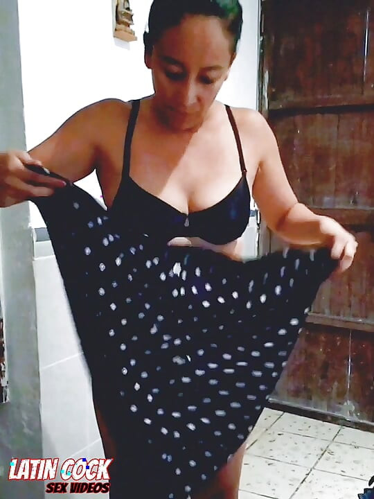 MATURE HOUSEWIFE VIDEOS AFTER SHOWER