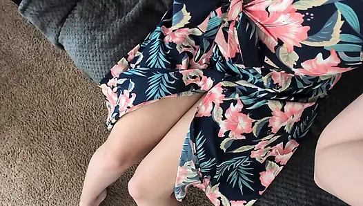 Соло мастурбация в платье в видео от первого лица