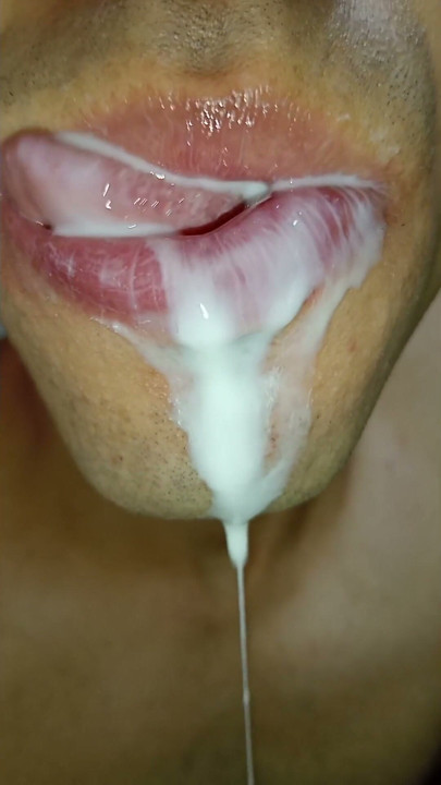 Big, wet tongue fetish | Clip 1