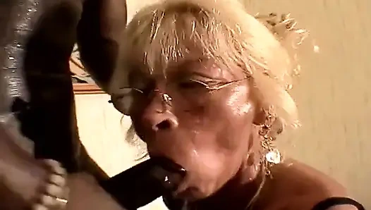 French Granny Got Ir Anal Penetrated by Lucky BBC Dude