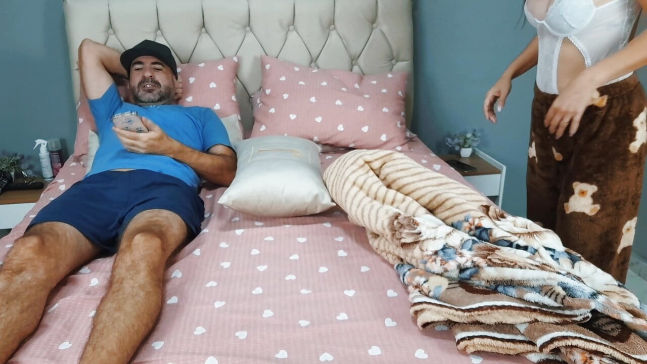 I Had to Share the Bed with My Stepmother!
