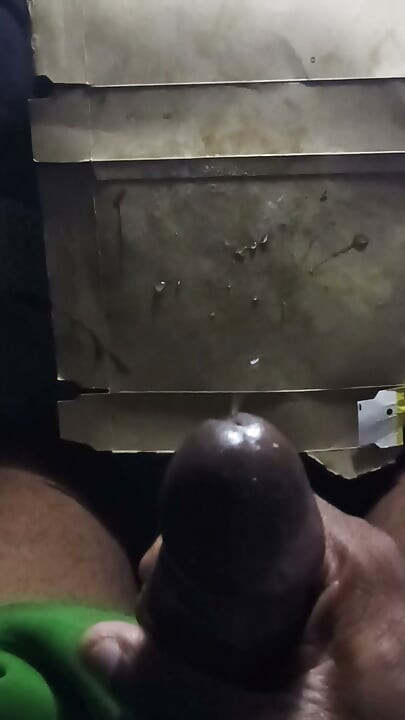 Virgin masturbating his BBC in a tent - Pre Cum