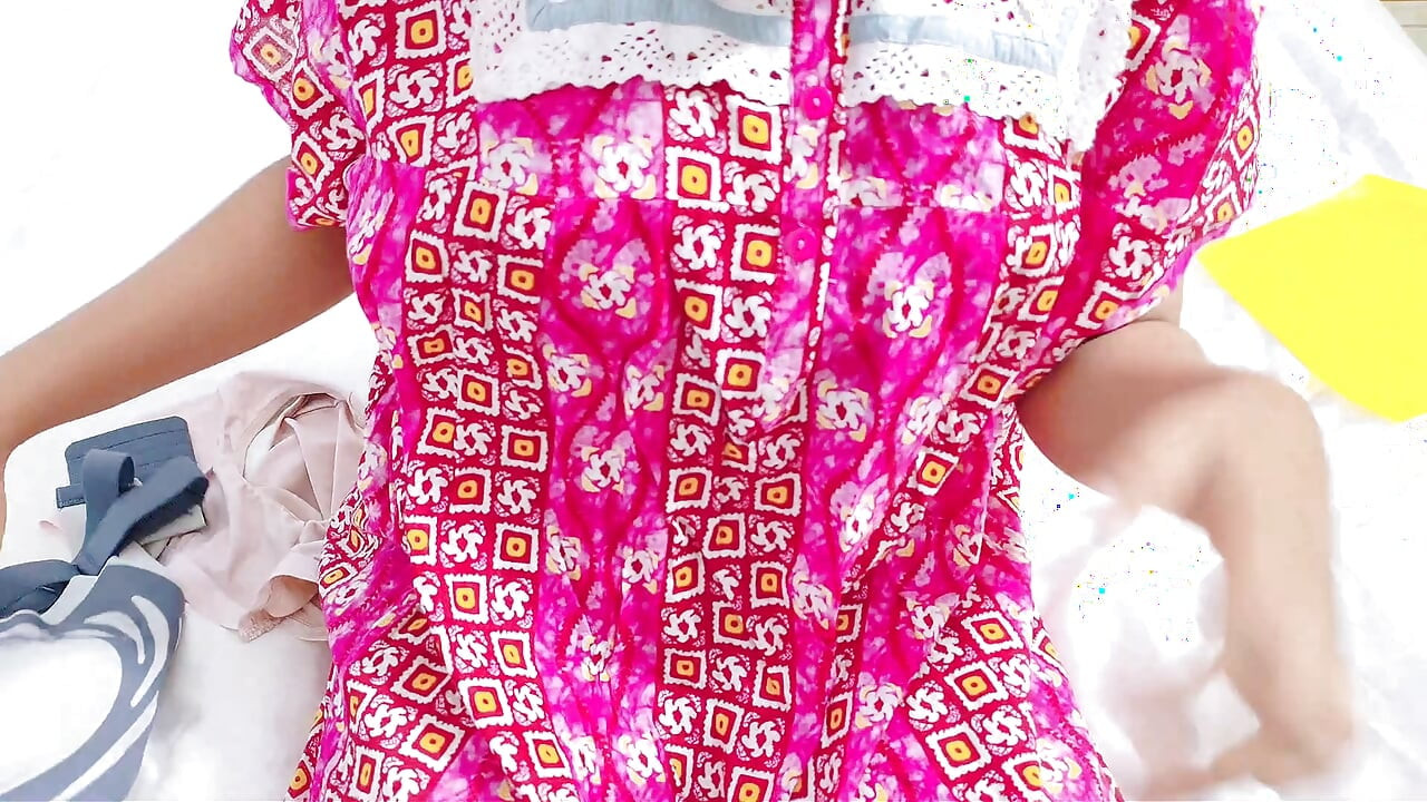 Desi bhabhi ridung dever big cock for bra and panty bangla voice
