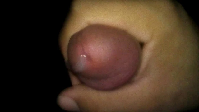 Venezuelan boy masturbates on this lonely nights because his