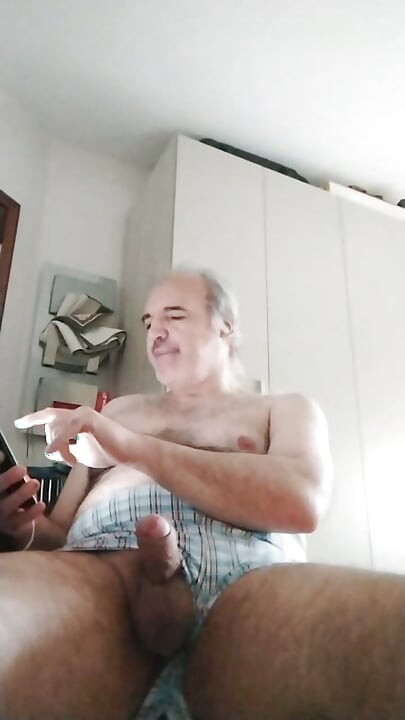 Drkaj svoj kurac da istinski uživaš u svom kratkom životu