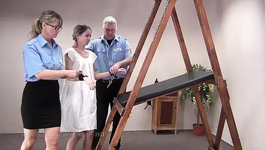 Cambuk Pantat Sissi 34232