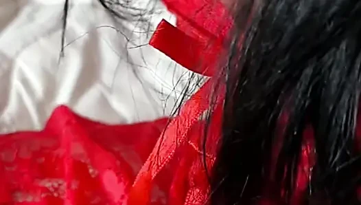 Eine verheiratete saudische frau wird in der Abwesenheit ihres ehemanns anlässlich des Valentinstages gefickt