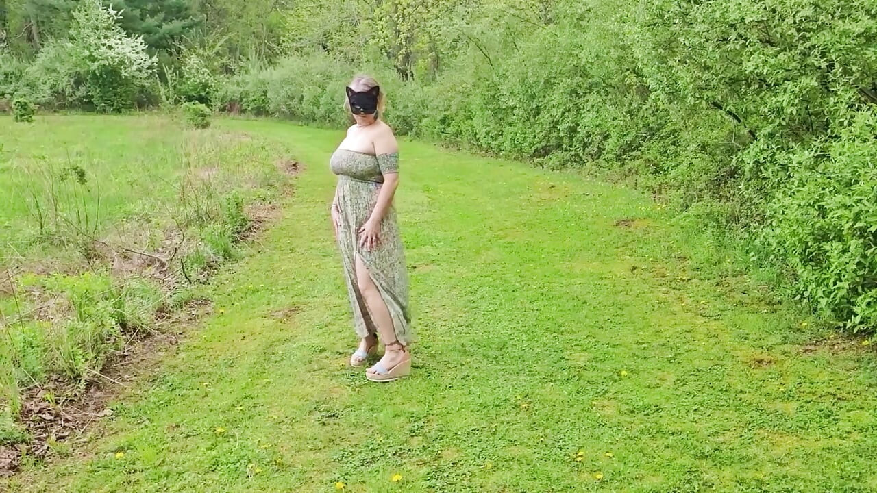 ONLYFANS LEAK -With Diwali around the corner....Mommy Mistress Thursday Goes Bollywood in the Back Yard