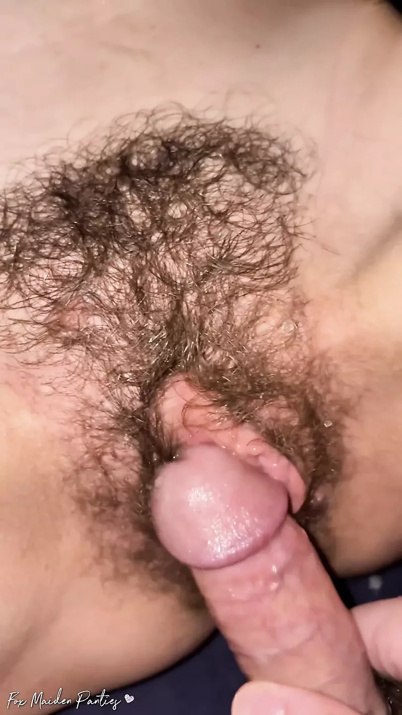 Quick Cumshot on Hairy Pussy Bush in Missionary