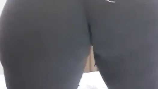 Legging exhibitionism
