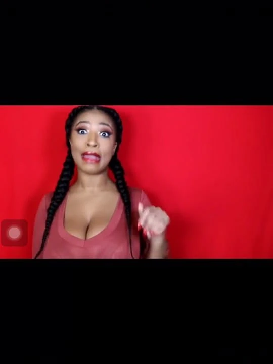 HeyParis busty You Tuber