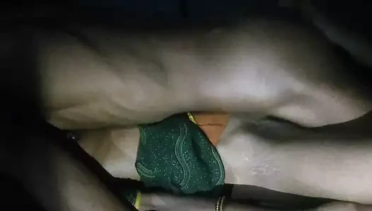 Sister-in-law got the brother-in-law to with a fat dragon condom, the wish was fulfilled in the night, sister-in-law's very jaatke lage, desi bhabhi village sex Hindi