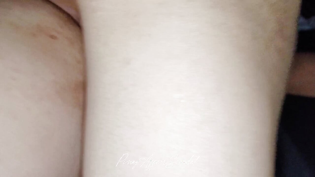 18 yr old pinay wet and creamy pussy