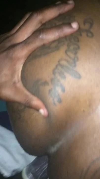 Thug fuck tatted New Orleans black tranny