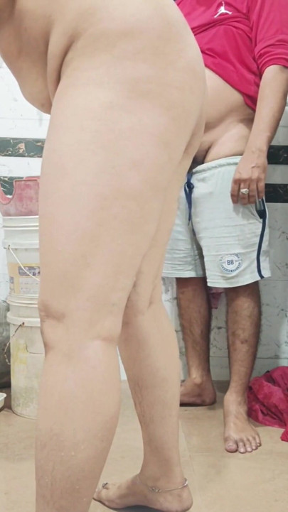 Priya bhabi red painty big ass show | Clip 1