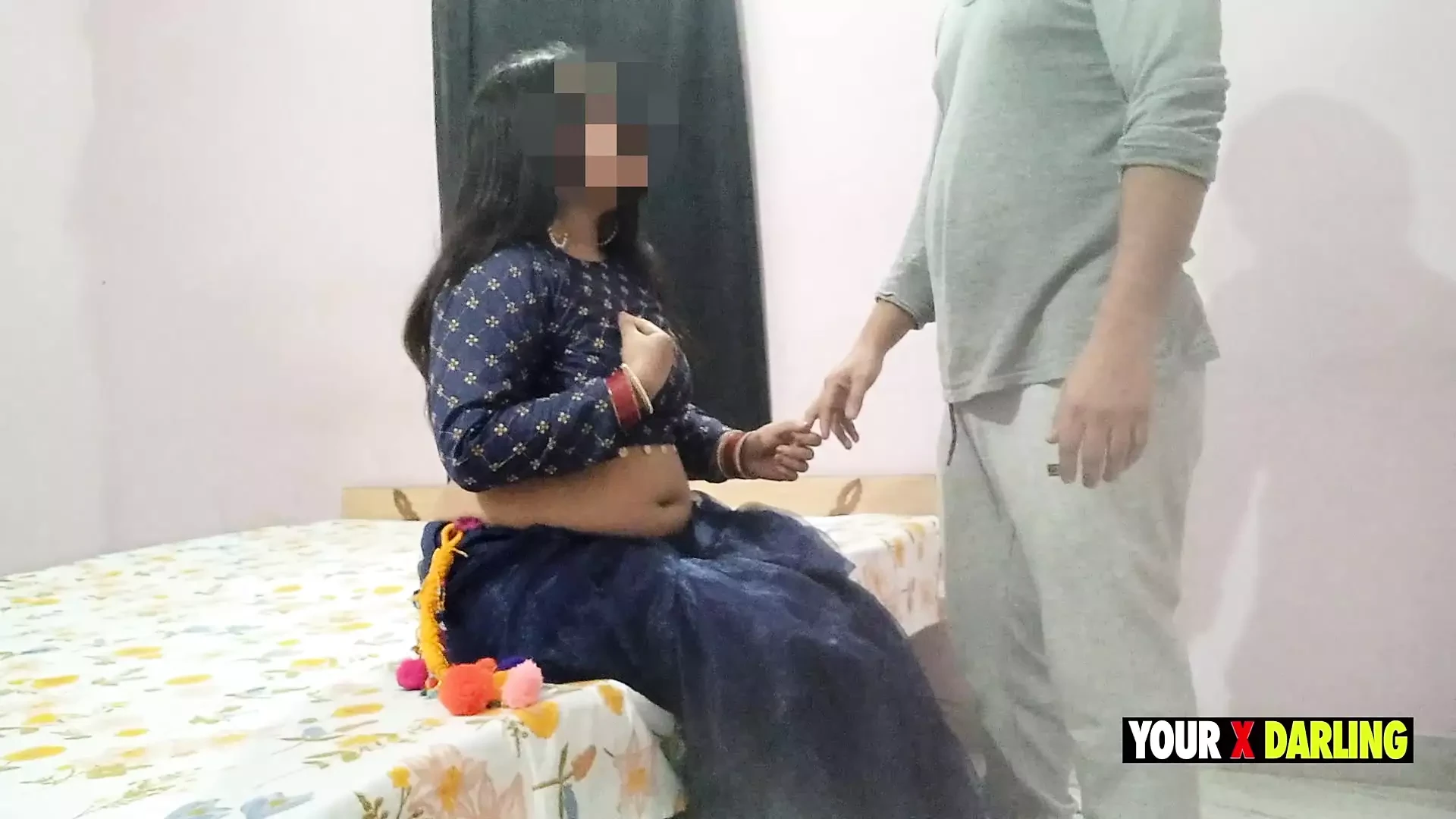 Bạn của con riêng đến nhà tôi và đụ tôi mạnh bạo
