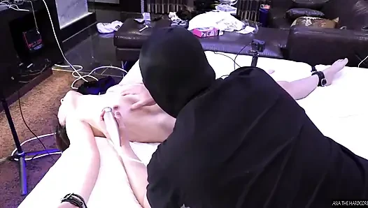 Başına geldi, her şeyi yapacağımı söyledi ve bunu bilmeden önce...