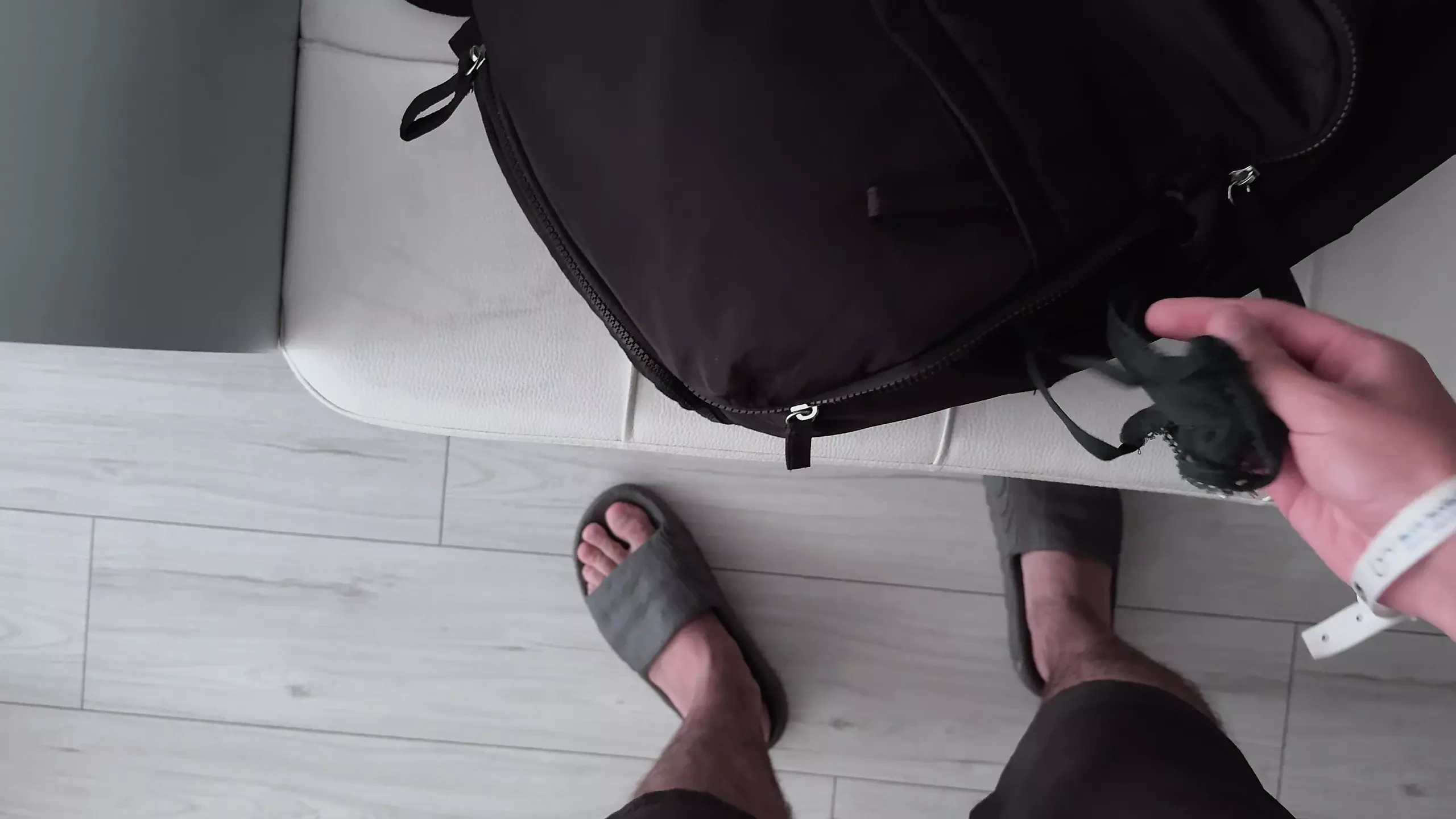Don't Tell My GF I Accidentally Cum Inside Pretty Stranger on Vacation
