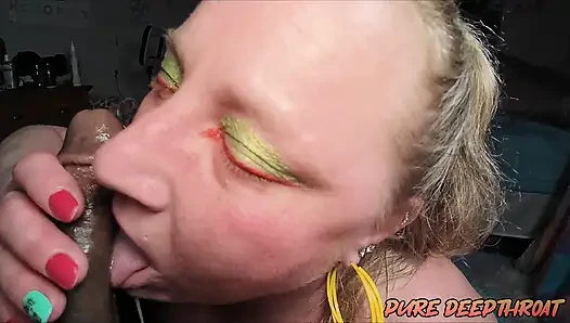 Throat goblin 105 - cewek dewasa amatir lagi asik nyepong kontol sampai tenggorokan