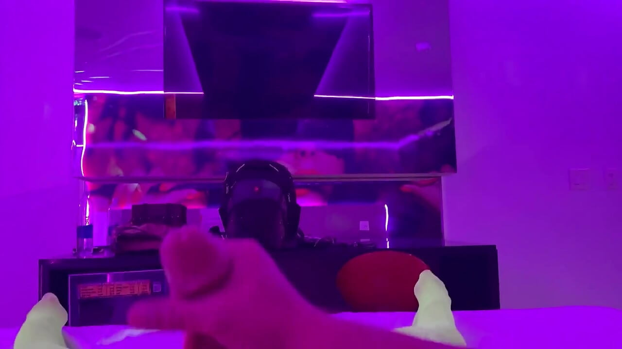 Jerking and Shooting a Nice Load