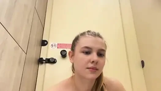 Extreme fucking anal in the gym with jucielussie