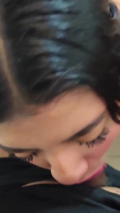 ลูกเลี้ยงสาวเต้นให้กูในกางเกงชั้นในและมากกว่าที่เราเย็ดโดยไม่ใส่ถุงยาง | คลิป 1