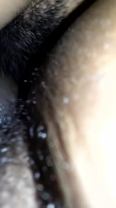Ma femme mouille sa chatte crémeuse