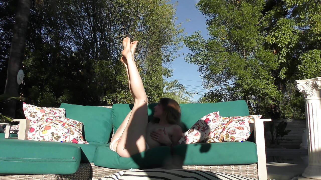 Casting con la pequeña cachonda Fiona Peaches