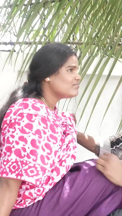 Iconic moment from "new tamil girl was weeping in the field of people without recognition, then brought it to the house and"