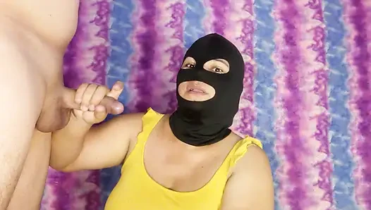 Fantezi oral seks, gırtlağına kadar sakso çekmesine bayılıyorum