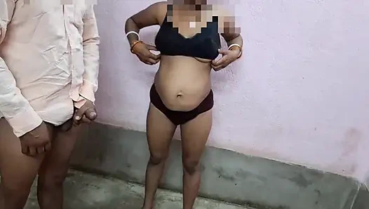 Hintli çift seks kocası karısını sikiyor