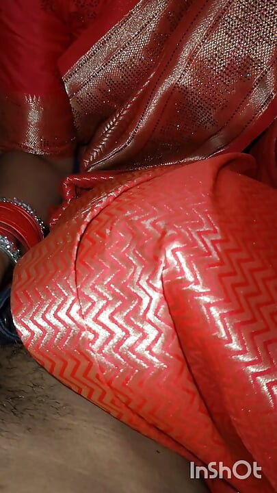 Recém-casada indiana quente primeira vez fodendo e chupando duro sexo indiano