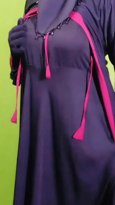 Piękna Amena Bhabhi uprawia seks w domu w burce i hidżabie | Klip 1