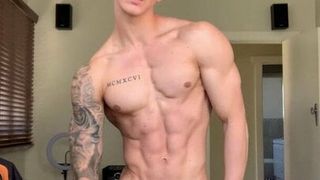 Sexy muscle boy 